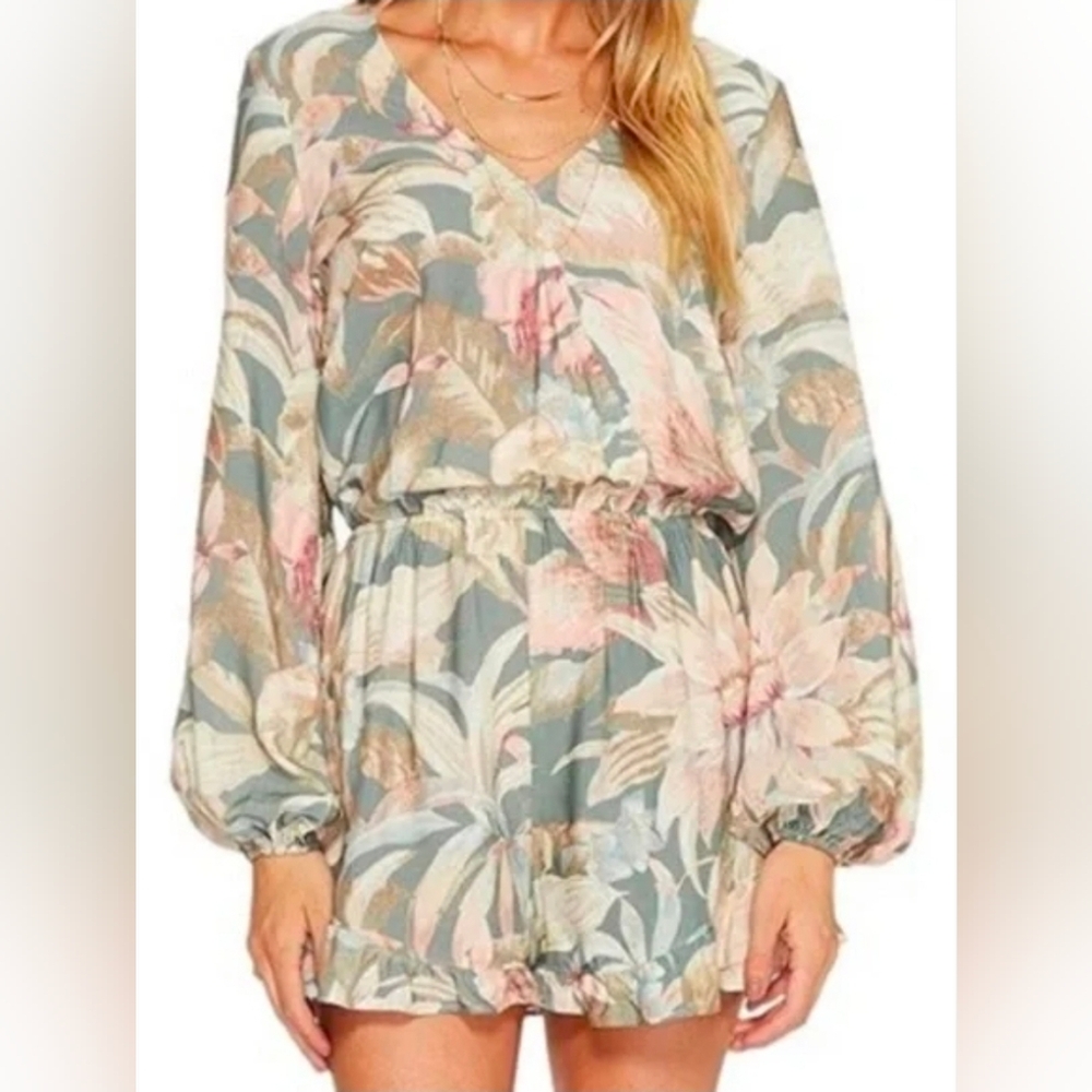 Show Me Your MuMu Floral Longsleeve Romper Size Medium - Picture 10 of 12